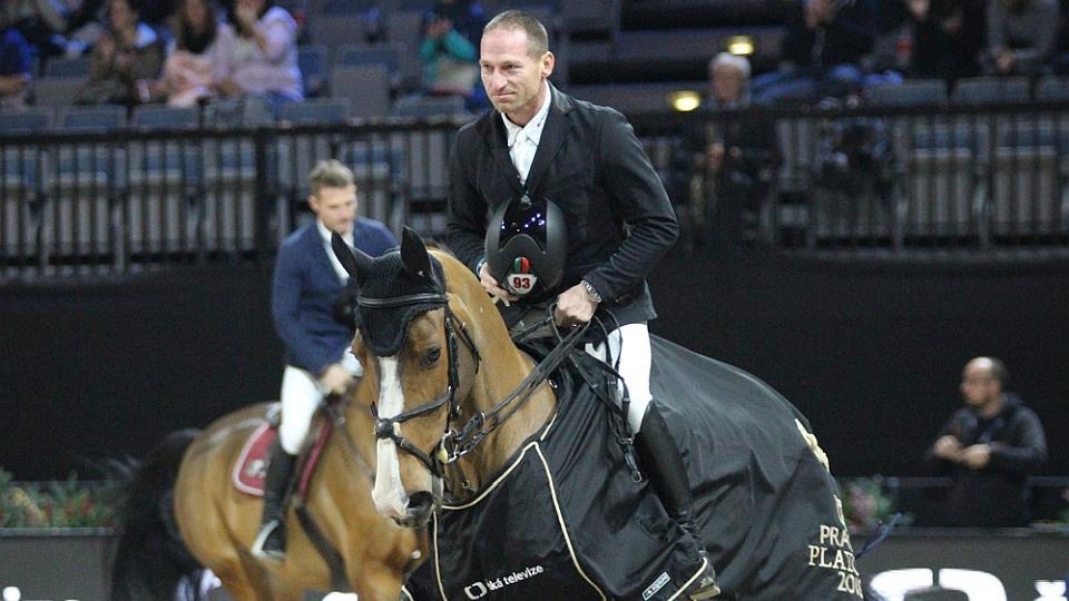 Opatrný a Papoušek v Arezzu, Kellnerová v Lieru. Živo bude i v Česku