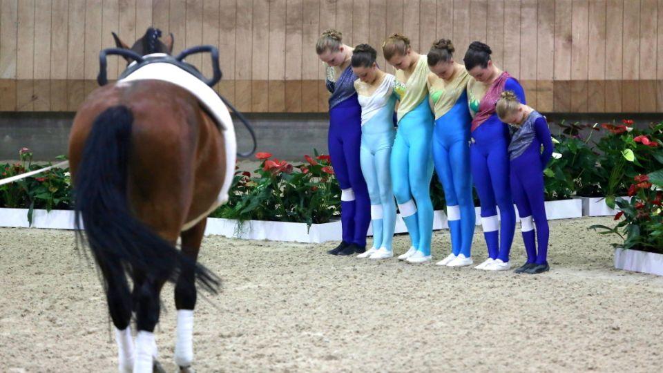 Czyžová po prvním kole v Ermelu devátá. Do hry se zapojili i senioři