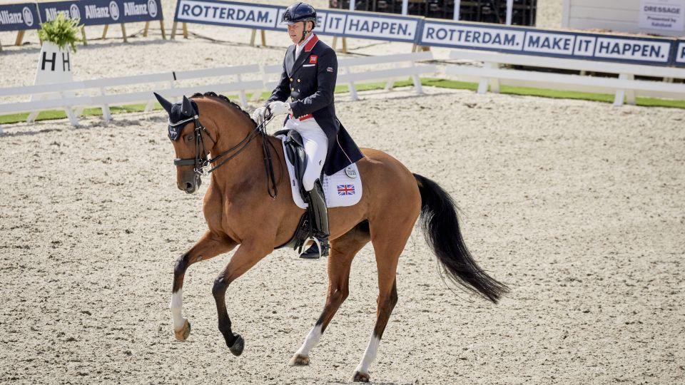 Britové přišli na drezurním ME o stříbro. Dujardin byla vyloučena