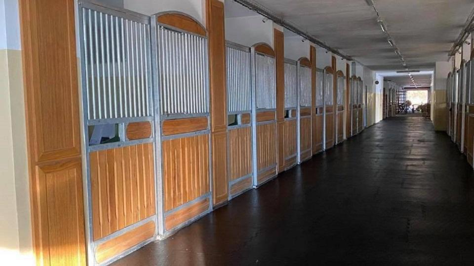 U Prahy roste nový areál. Stáje nám začaly být malé, říká Havlíčková