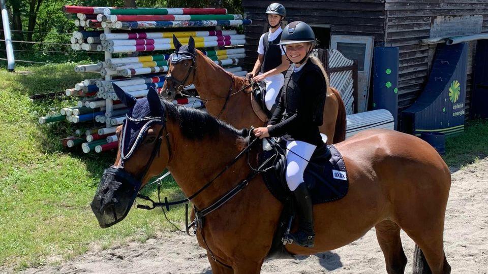 Marie Pěchoučková seděla poprvé na koni ještě s plenkou a dudlíkem