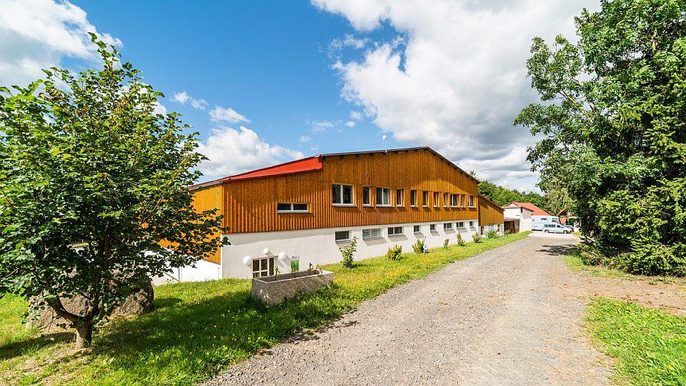 Ondřej Nágr o svém areálu: Nic nám tu pro spokojený život nechybí