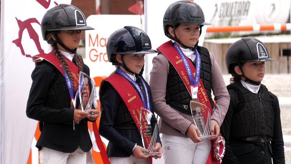 Milada Galušková má z MČR pony v Martinicích tři medaile, včetně té týmové