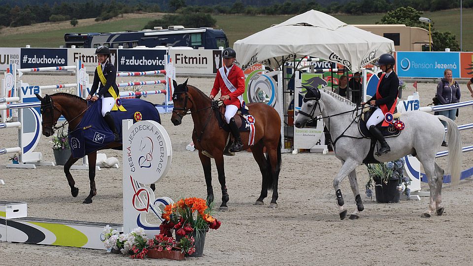 Equinews: O tituly mistrů bojovali začátkem srpna skokani i vozatajové