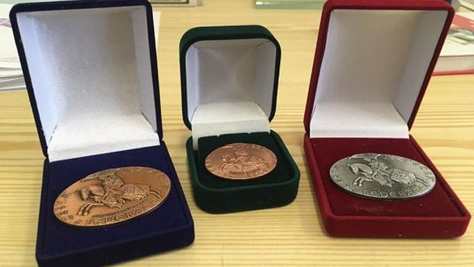 Odznaky ČJF: Nově i do klopy a přísnější kritéria pro jejich udělení?